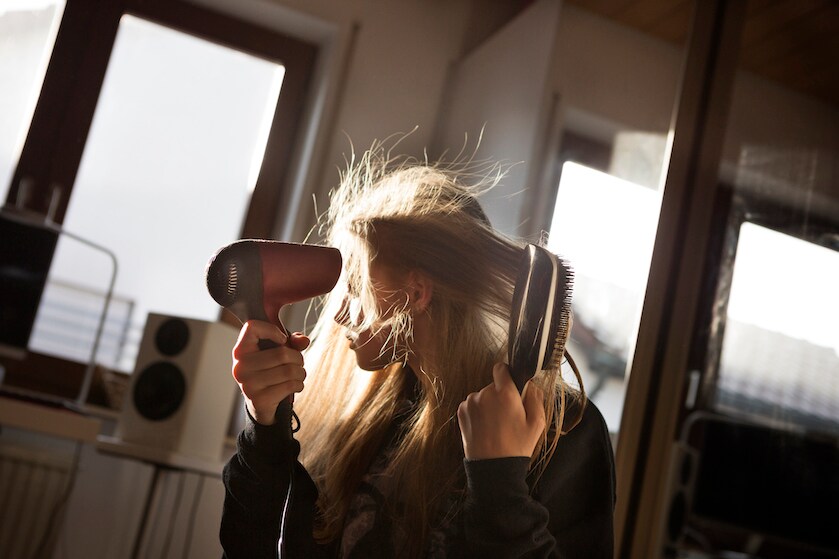 6 tips om je haar zelf te föhnen als een kapper