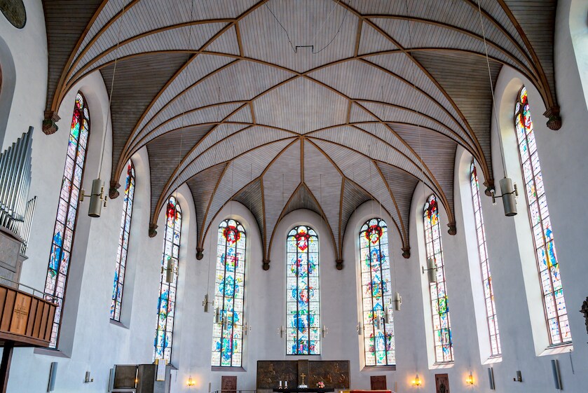 Huizenjacht: je kunt nu een hele kerk in Maastricht kopen om in te wonen
