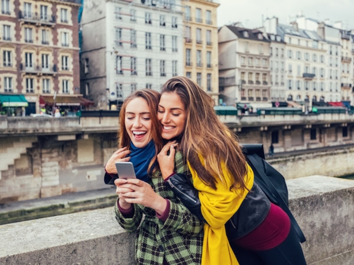 5 redenen om direct een vakantie te boeken met je broer of zus | Flair