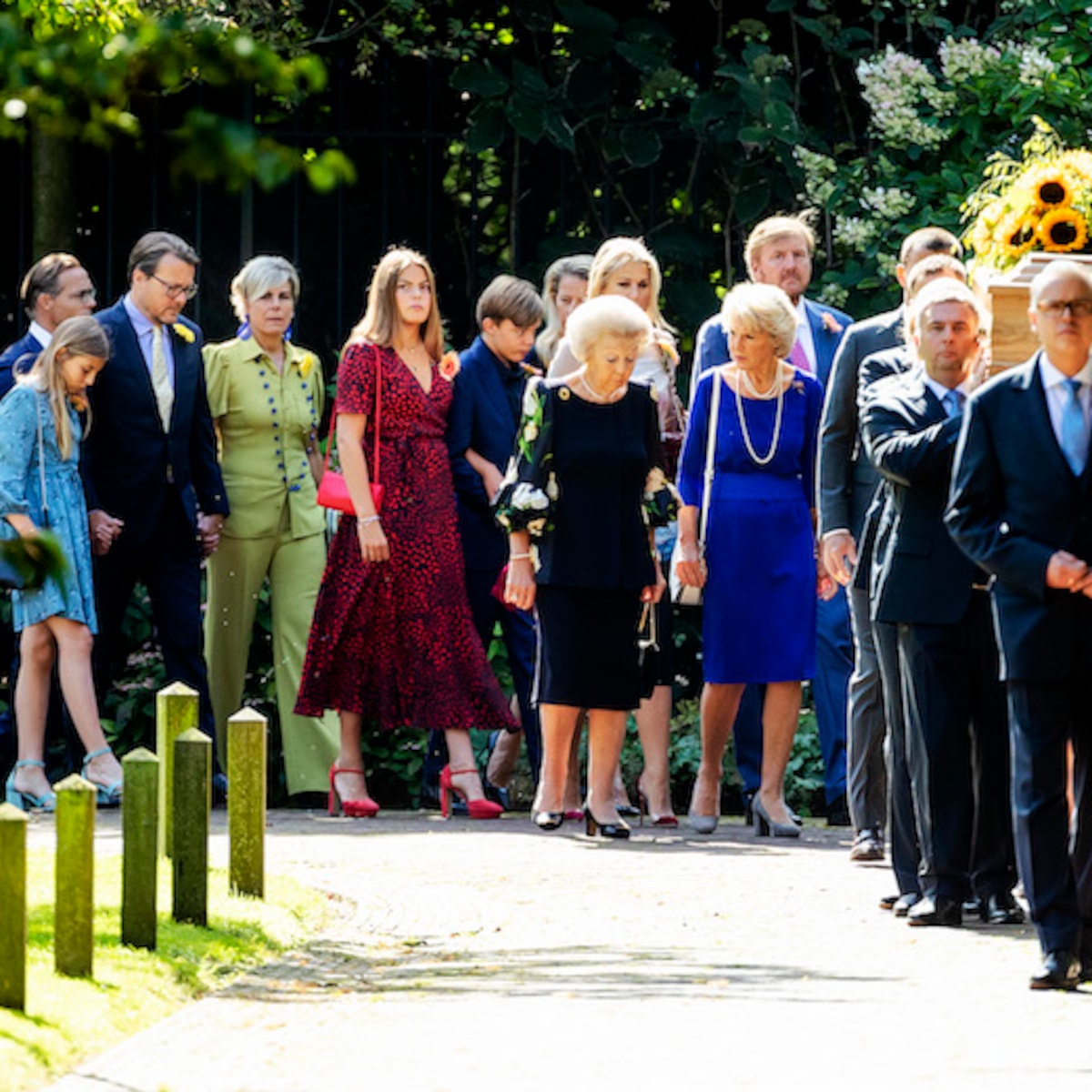 Uitvaart jurk deals