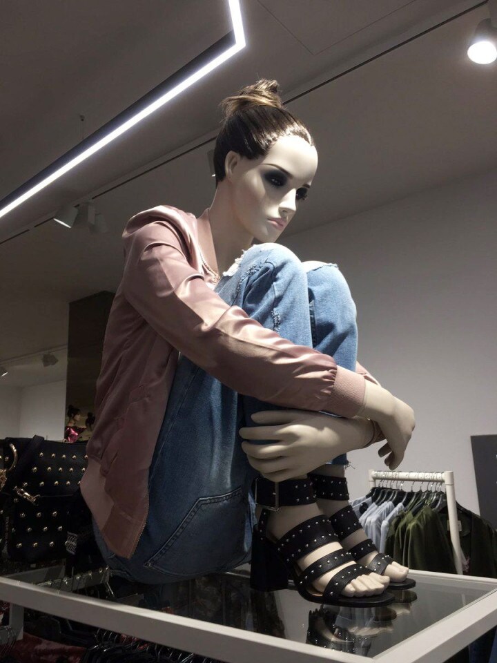 De paspoppen van de River Island gaan viral en dít is de reden! - Flair ...