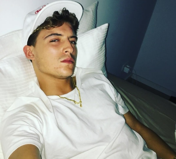 Zien: Rapper Lil' Kleine lanceert eigen emoji's - Flair - Voor jou ...