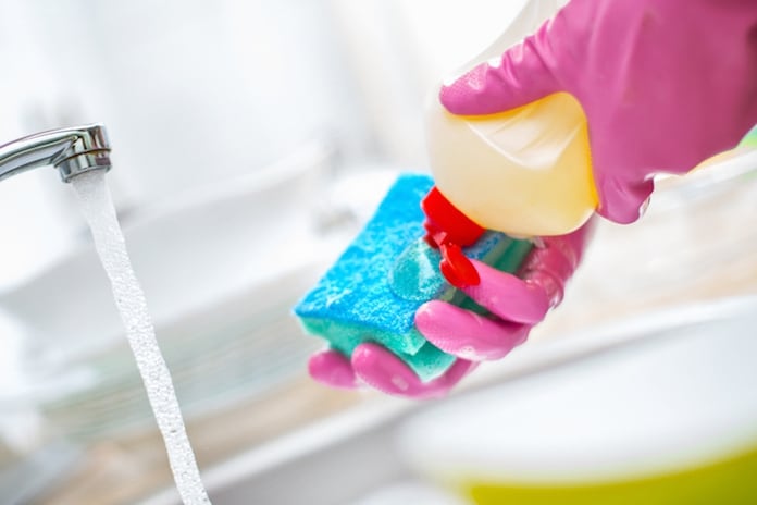 5 dingen die je kunt doen met afwasmiddel naast afwassen