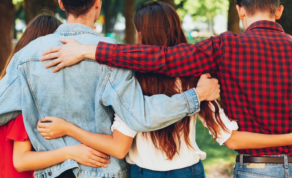 Renées ouders zijn polyamoreus: ‘Ik was zo boos op ze’