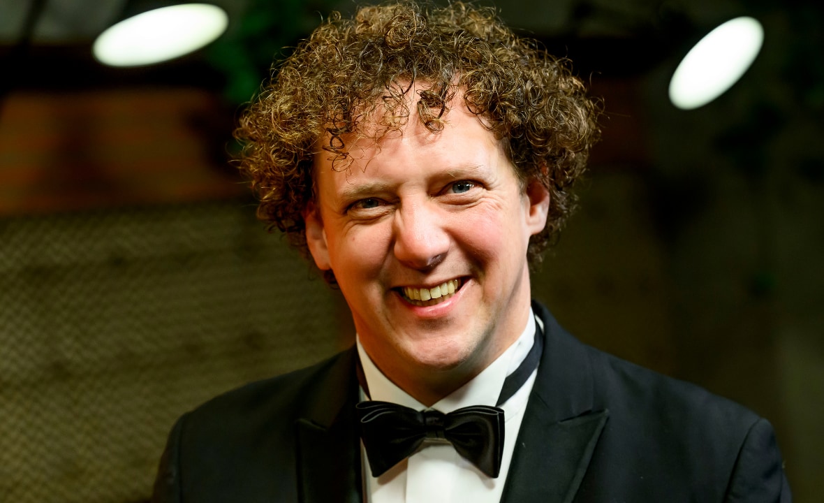 Jochem Myjer vraagt aandacht voor zeldzame ziekte van dochter